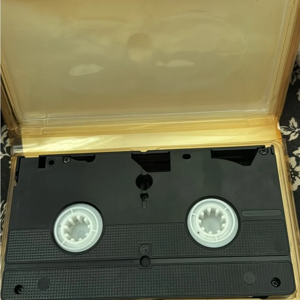 Vintage Father's Little Dividend VHS 1951, collectors treasure! Elizabeth Taylor